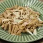 Penne Integrale Villoni com Molho de Sopa de Cebola